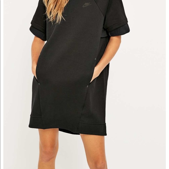 Nike Black Tech Fleece Dress 🤎 - Picture 3 of 3